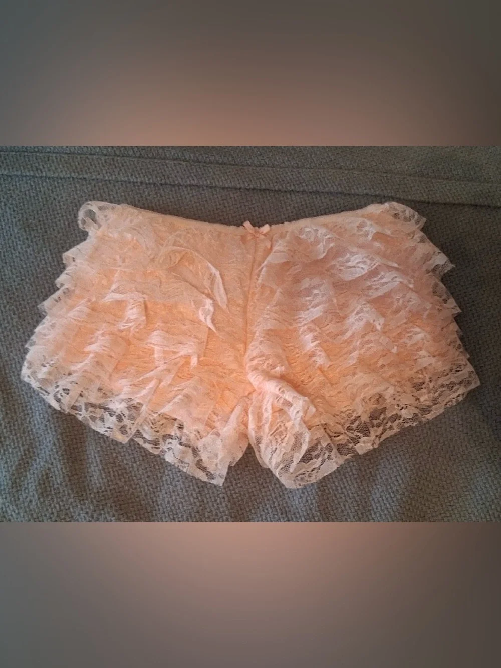 Lace Ruffle Shorts - Picture 4 of 6